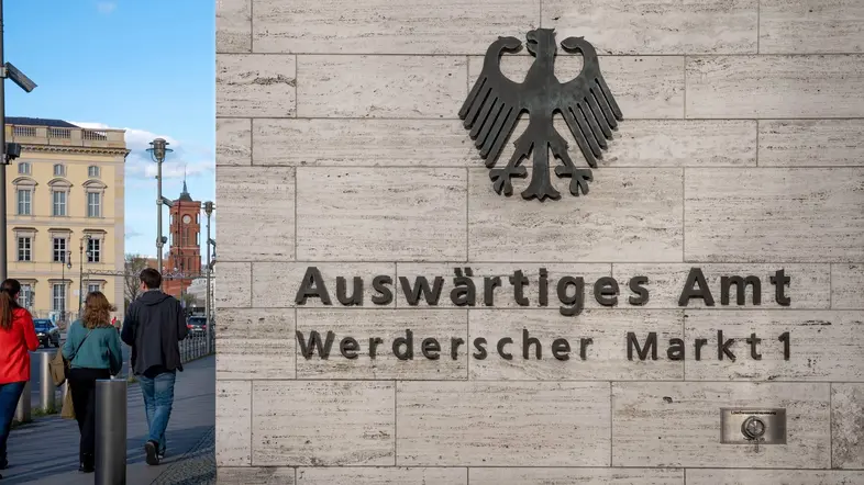 Logo des Auswärtigen Amts am Hauptsitz der Bundesbehörde in Berlin.