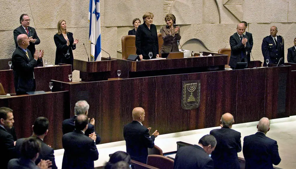 Angela Merkel im Parlament Israels, stehender Applaus