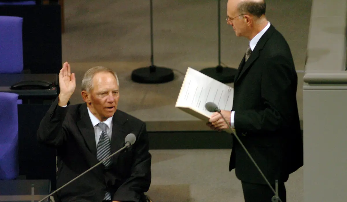 Schäuble bei Eidesleistung im Bundestag