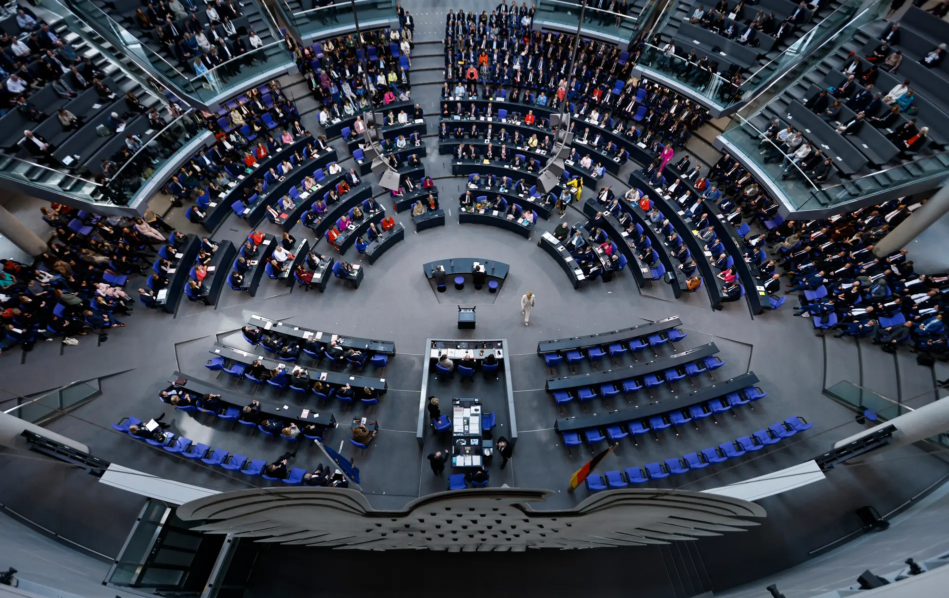 Blick auf die Konstituierung des 21. Deutschen Bundestages Blick auf das Plenum aus der Vogelperspektive