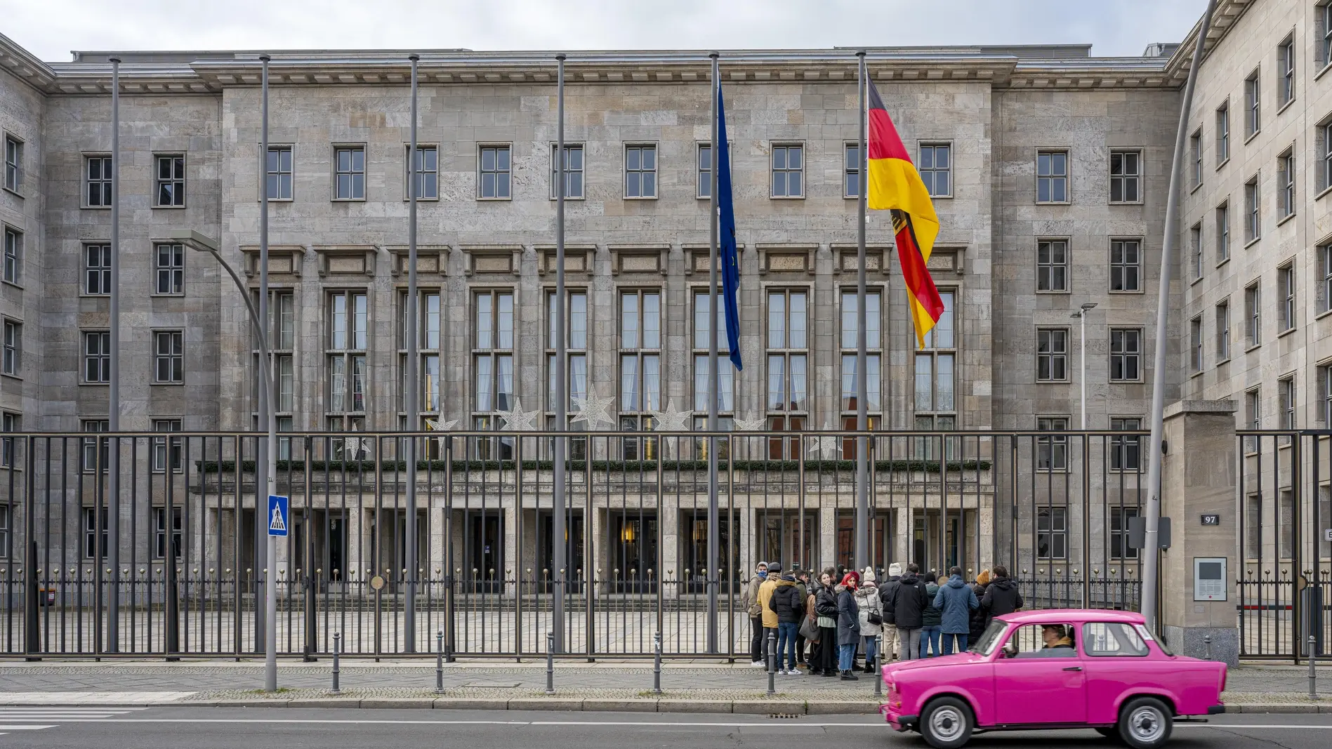 Das Bundesfinanzministerium Das Bundesfinanzministerium in der Wilhelmstraße in Berlin, Deutschland