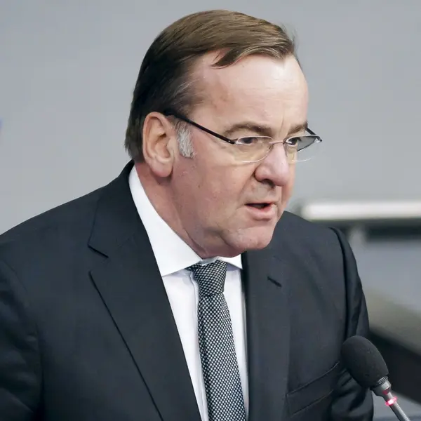 Boris Pistorius Boris Pistorius bei einer Regierungsbefragung im Deutschen Bundestag.