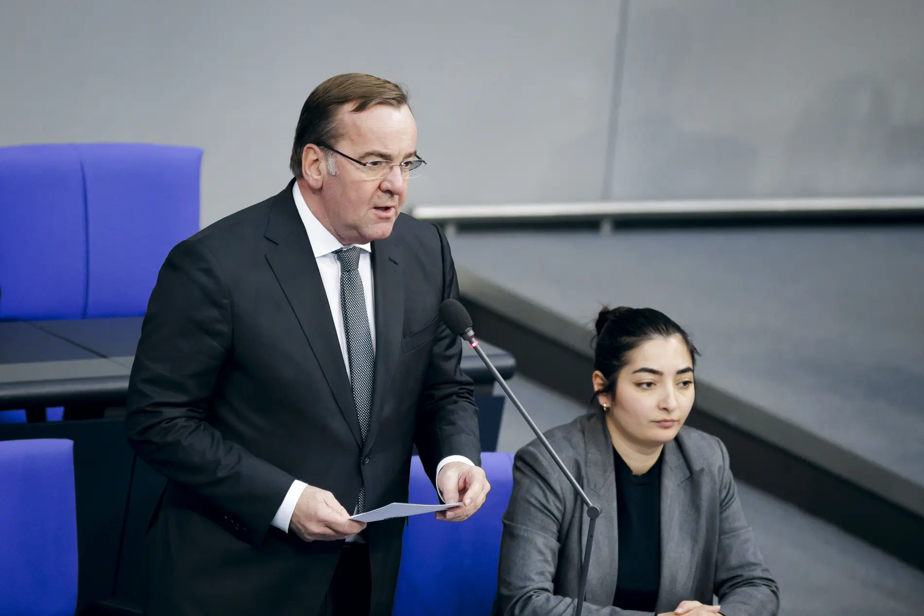 Boris Pistorius (SPD) Boris Pistorius bei einer Regierungsbefragung im Deutschen Bundestag.