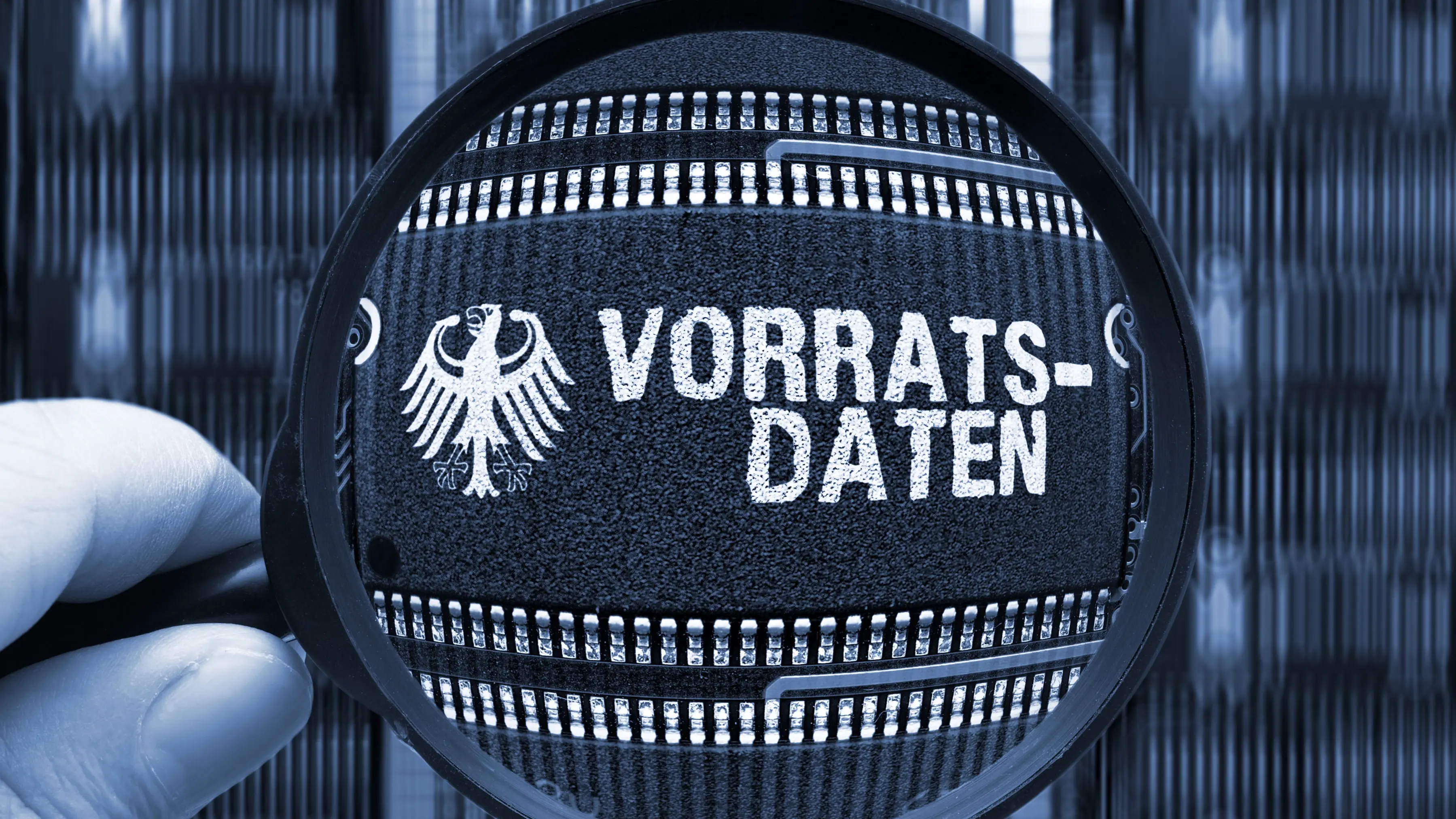 Vorratsdatenspeicherung Computerplatine mit Aufschrift Vorratsdaten