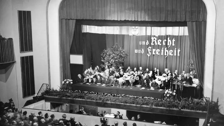 Blick über den Saal während des ersten Bundesparteitags der CDU