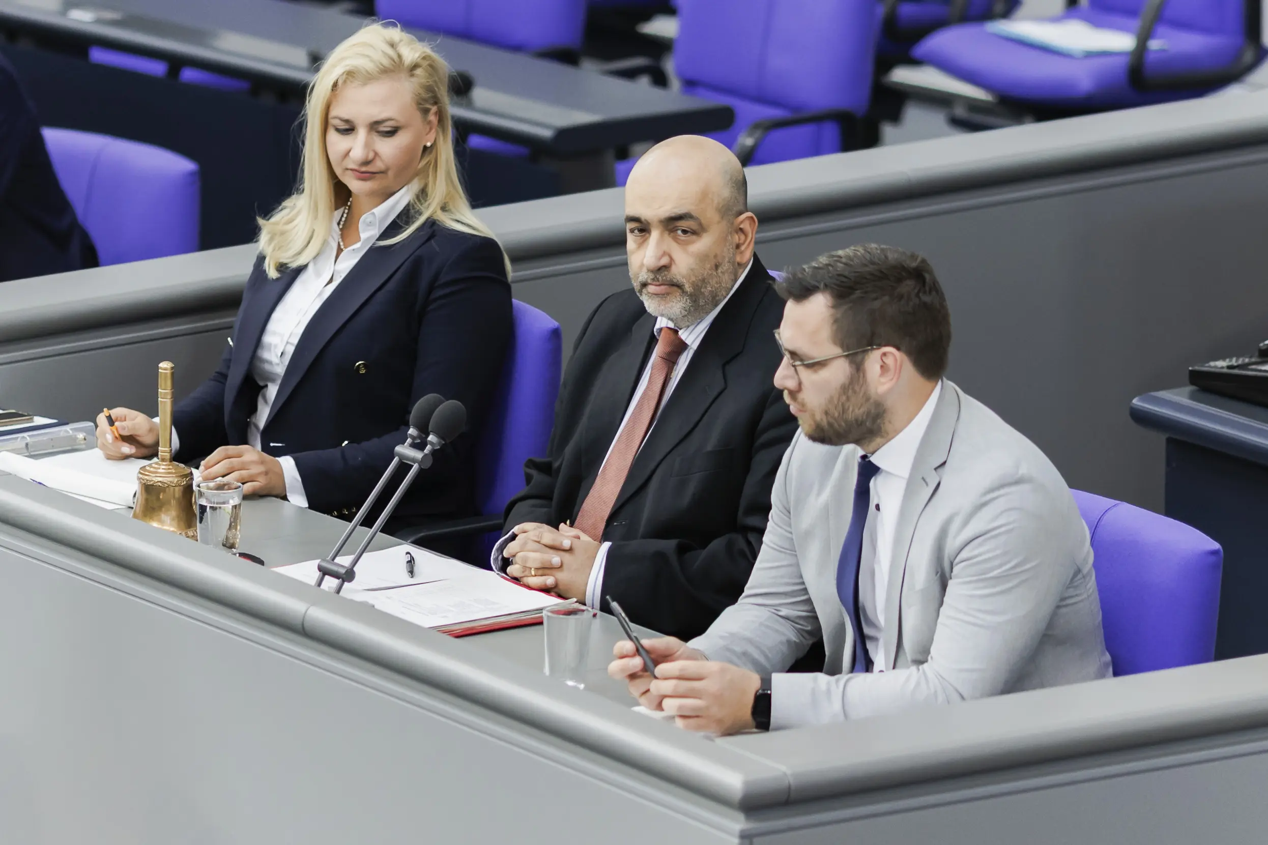 Sitzungsvorstand Blick auf Omid Nouripour während der Sitzungsleitung