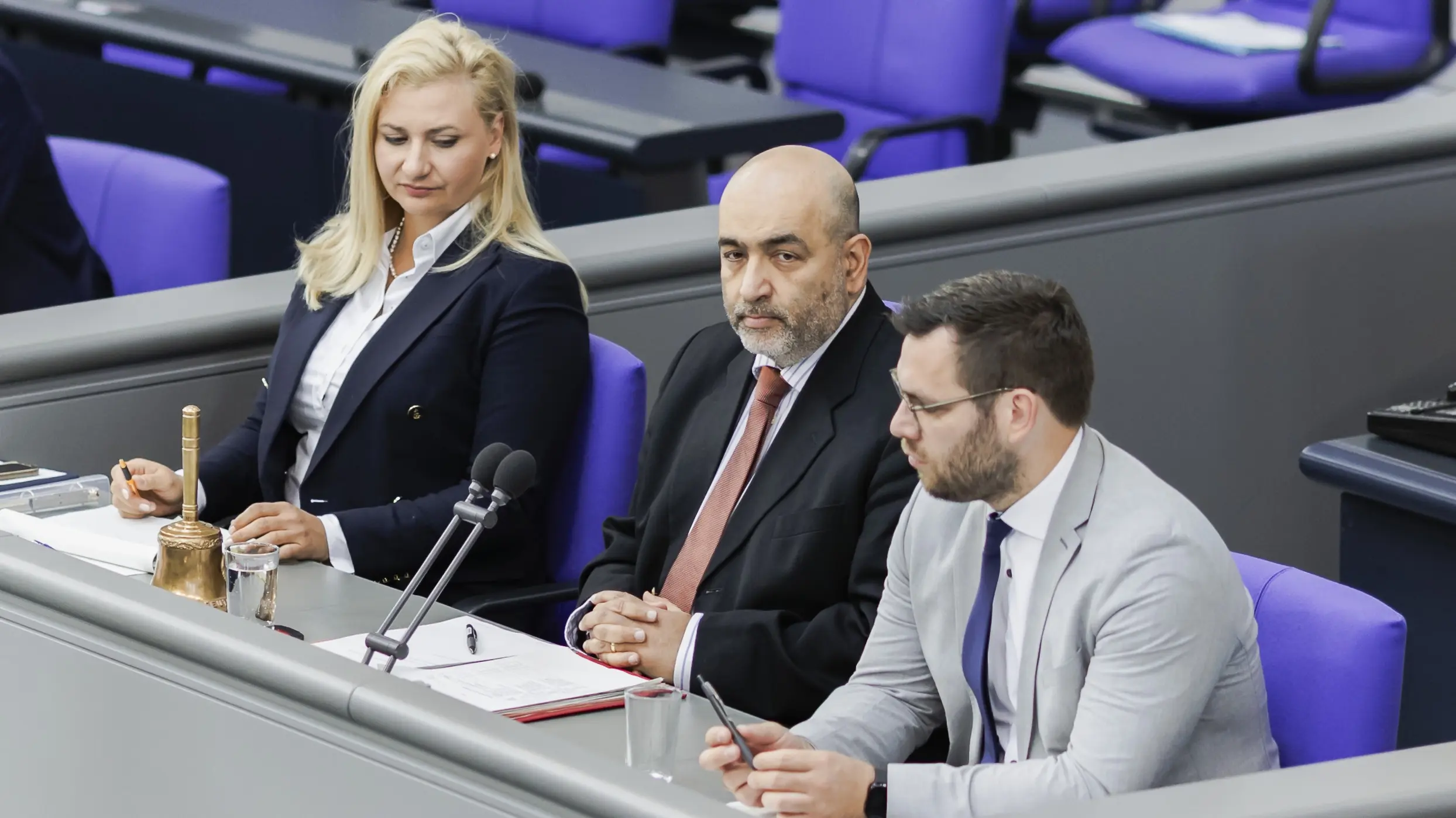 Blick auf Omid Nouripour während der Sitzungsleitung