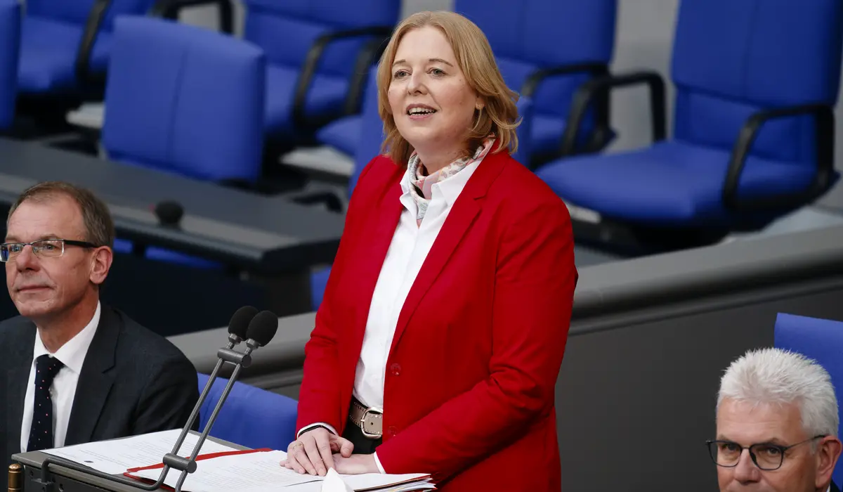 Bärbel Bas hält ihre Antrittsrede während der konstituierenden Sitzung