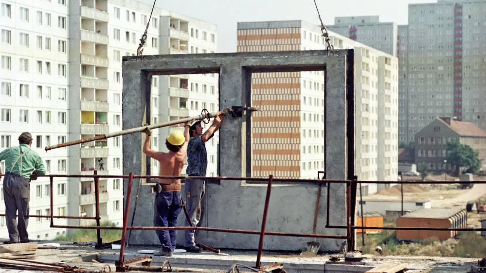 Neubau von Wohnungen aufgenommen um das Jahr 1980 Neubau von Wohnungen in Berlin aufgenommen um das Jahr 1980