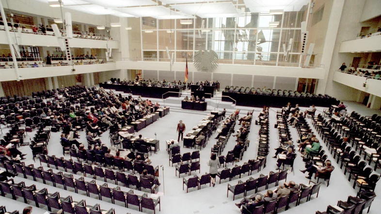 Blick auf die Abgeordneten im Berliner Reichstagsgebäude