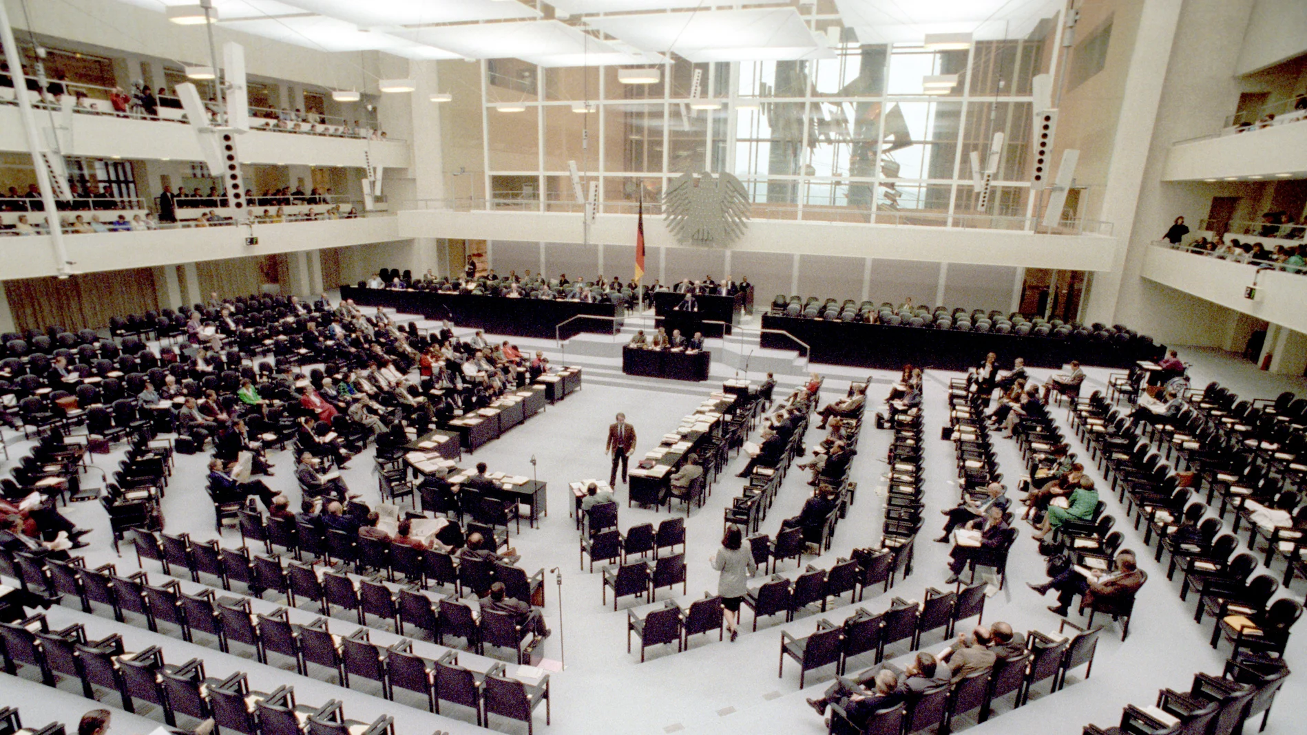 Blick auf die Abgeordneten im Berliner Reichstagsgebäude