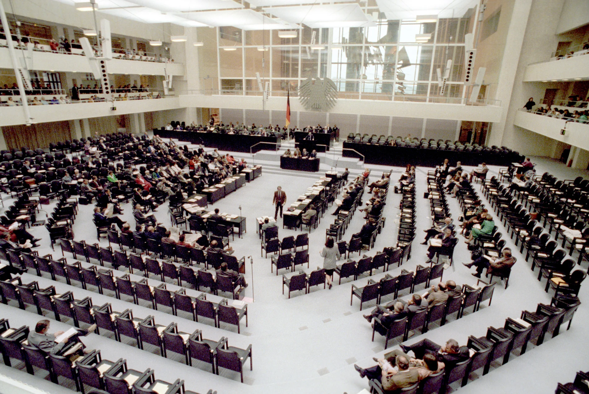 Blick auf die Abgeordneten im Berliner Reichstagsgebäude
