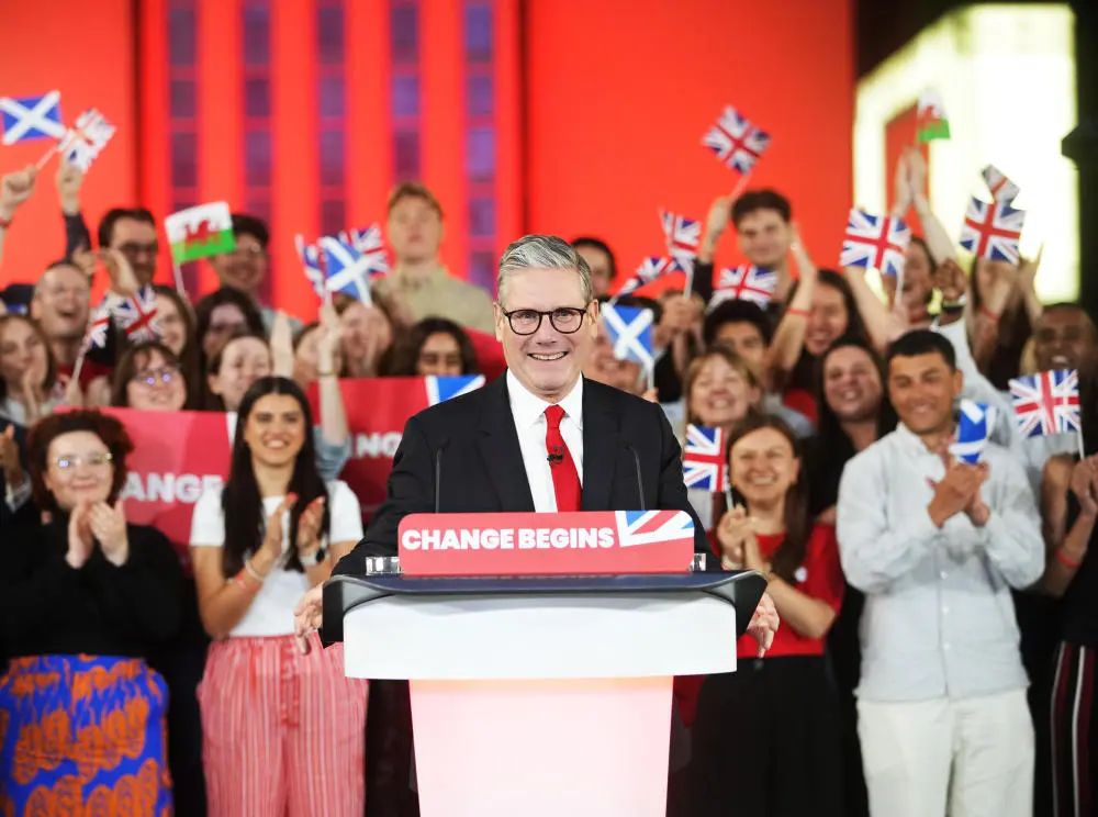 Keir Starmer am Rednerpult