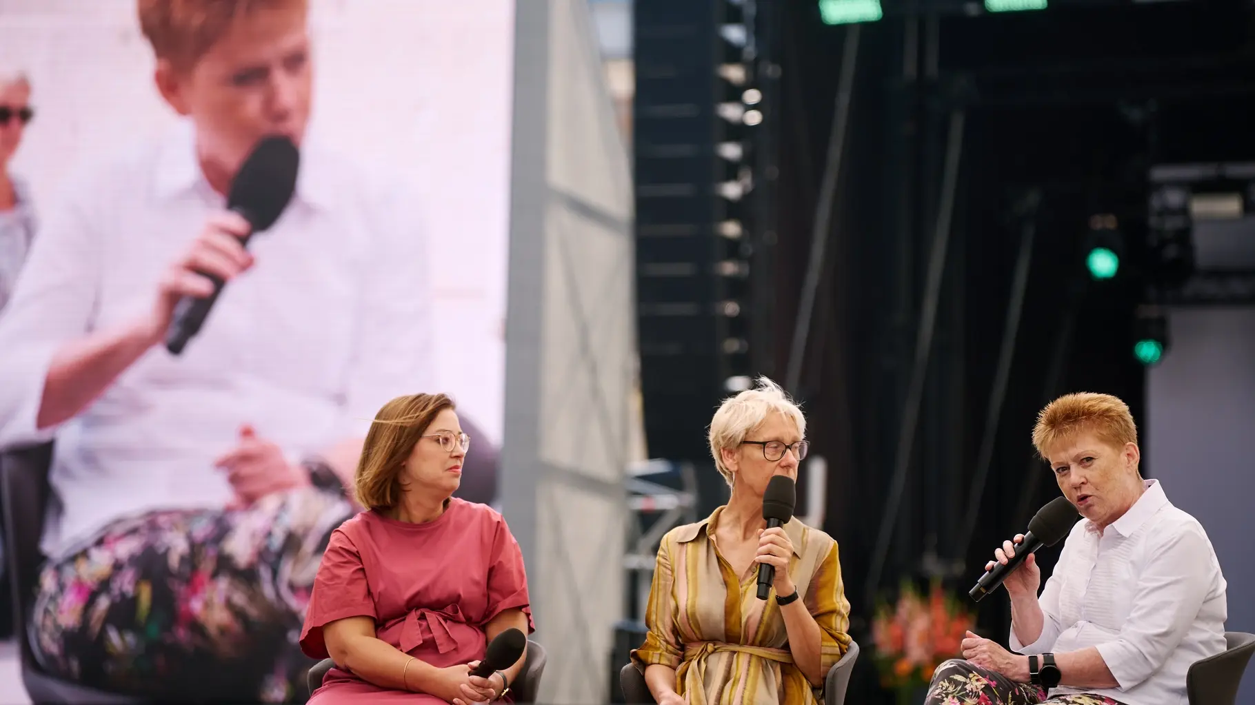 Der Bundestag feiert Geburtstag Podiumsdiskussion mit Yvonne Magwas und Petra Pau