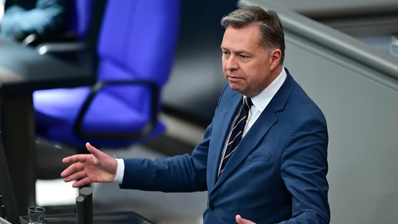 Stephan Mayer während der 62. Sitzung des Deutschen Bundestages.