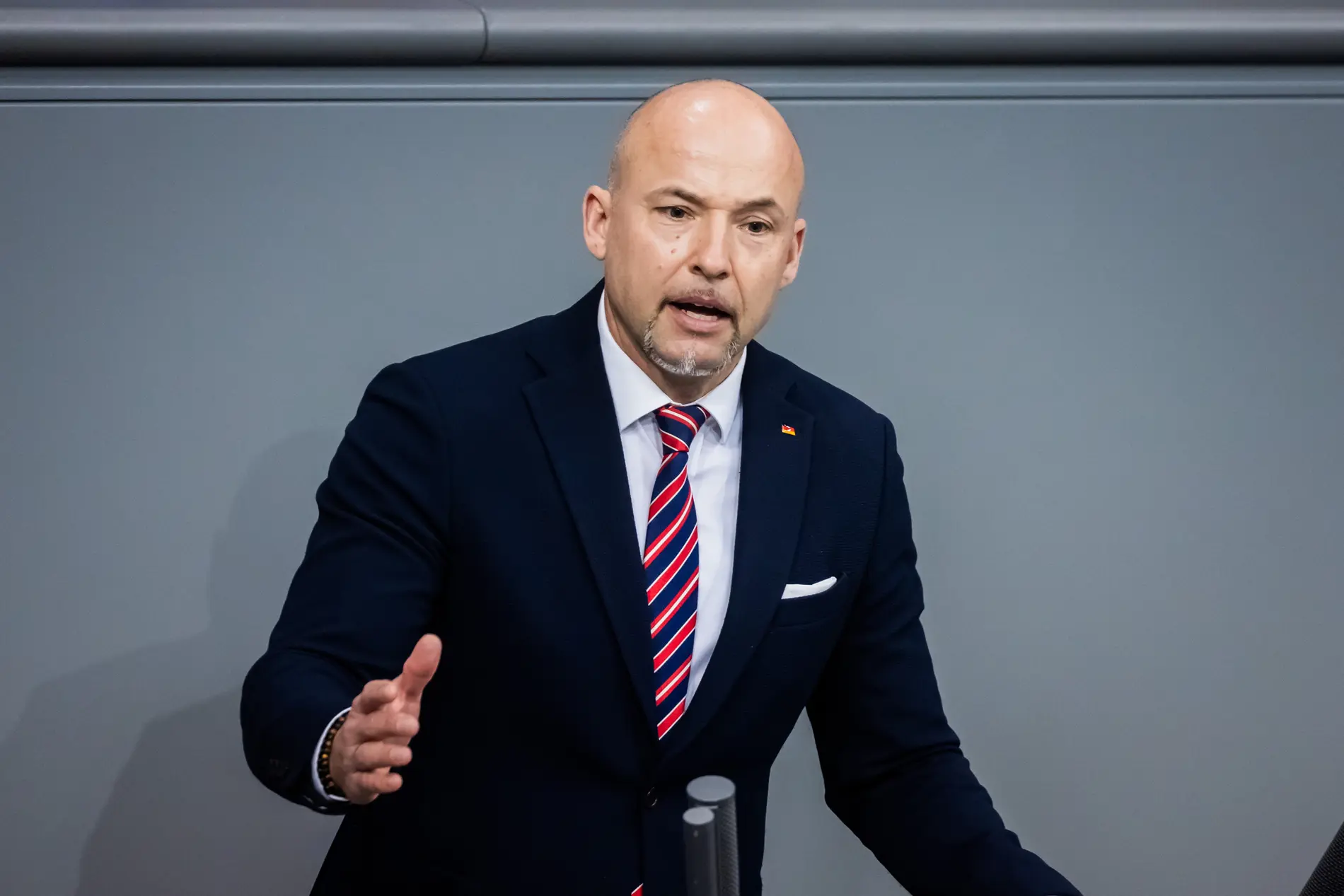 Alexander Hoffmann (CSU) Alexander Hoffmann während seiner Rede im Bundestag
