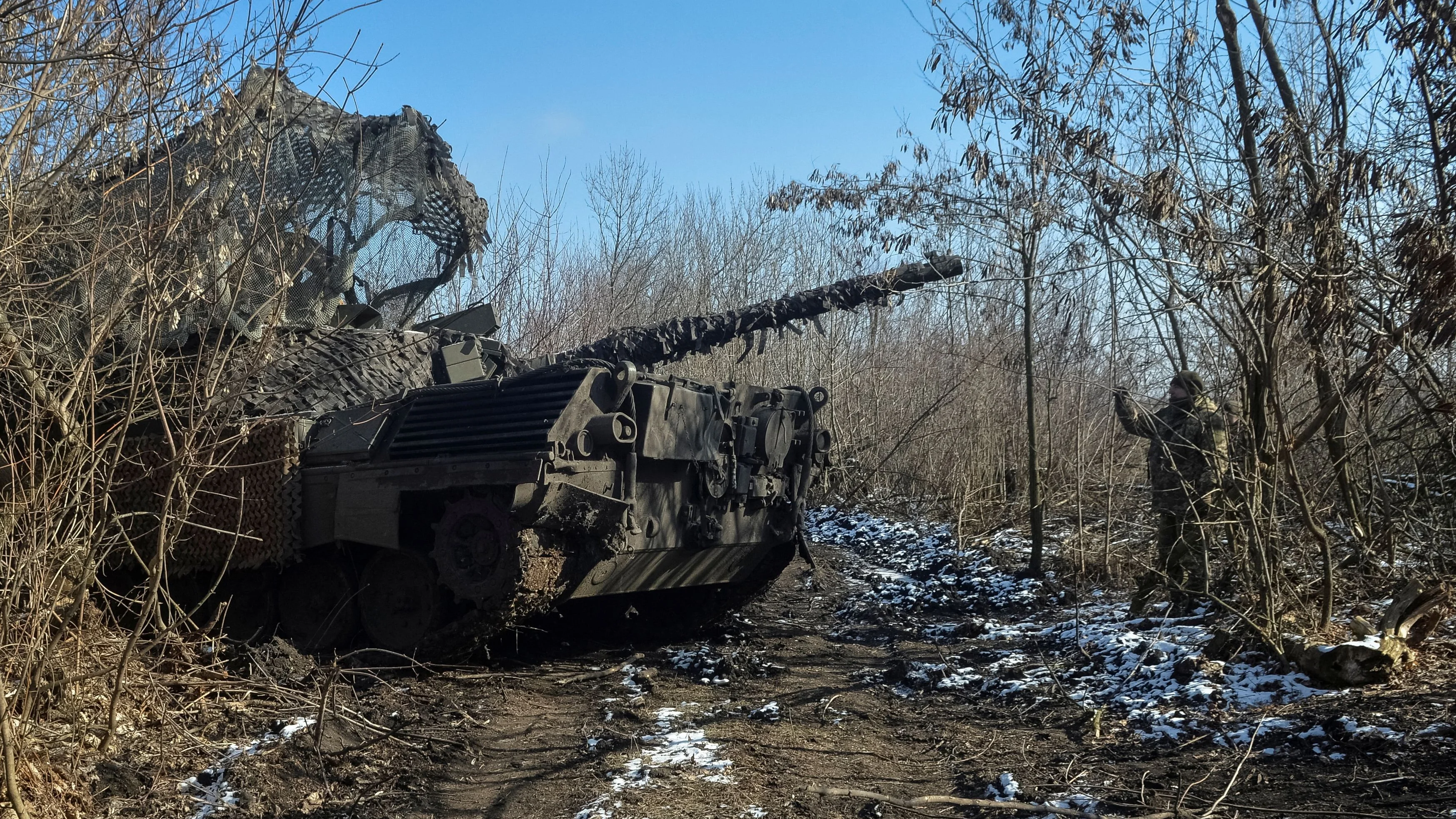 Der Panzer Leopard 1 im Wald