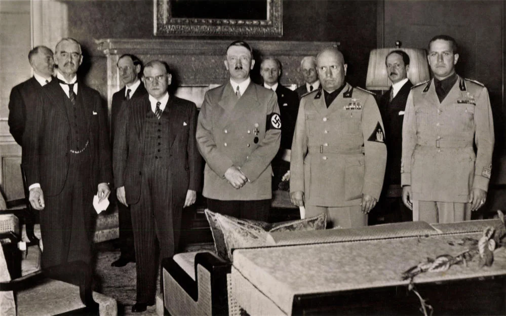 Neville Chamberlain, Édouard Daladier, Adolf Hitler und Benito Mussolini
