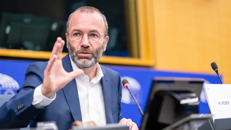 Manfred Weber am Mikrofon