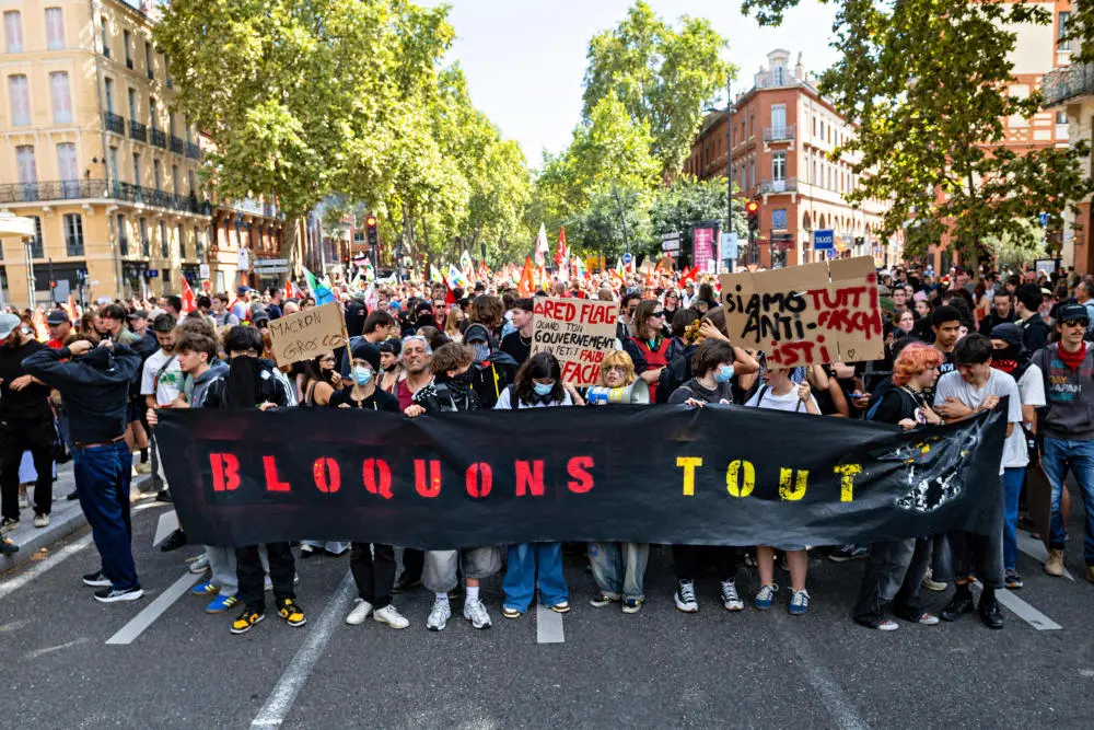 Demonstrationen in Paris gegen die Sparpläne
