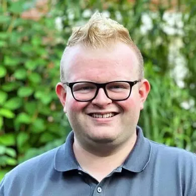 Hannes Langer Porträt von Hannes Langer lächelnd und mit Brille