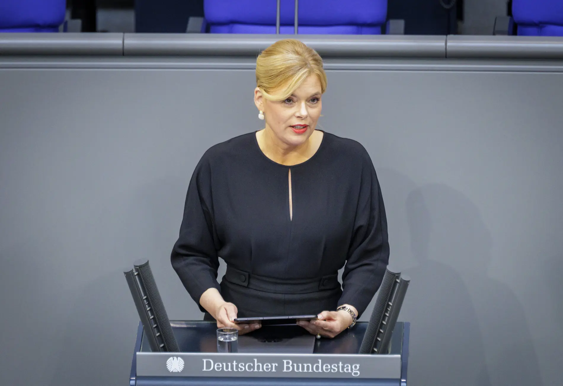 Bundestagspräsidentin Klöckner Julia Klöckner bei ihrer Rede