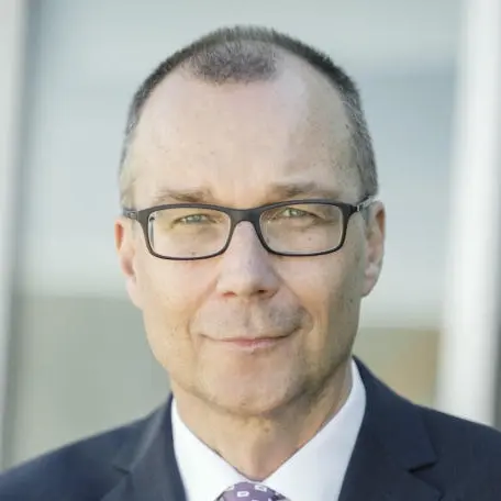 Thomas Sigmund Zu sehen ist ein Porträtfoto von Thomas Sigmund.