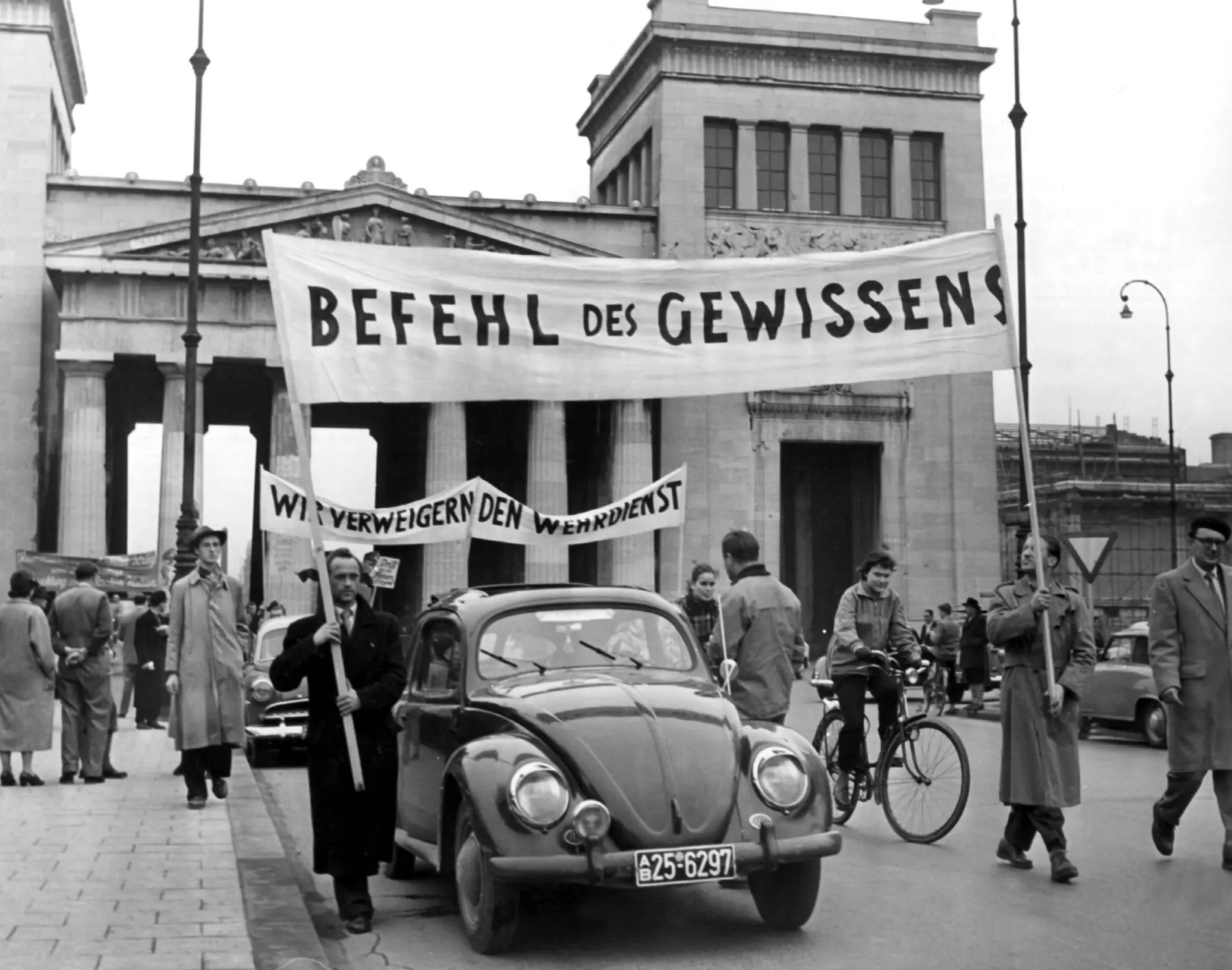 Kleiner Proteste gegen die Einführung der Wehrpflicht 1956