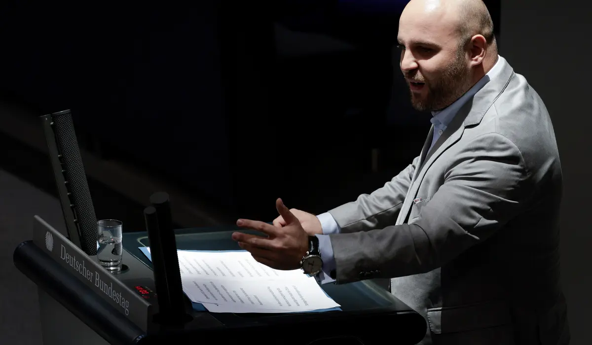 Markus Frohnmaier am Rednerpult