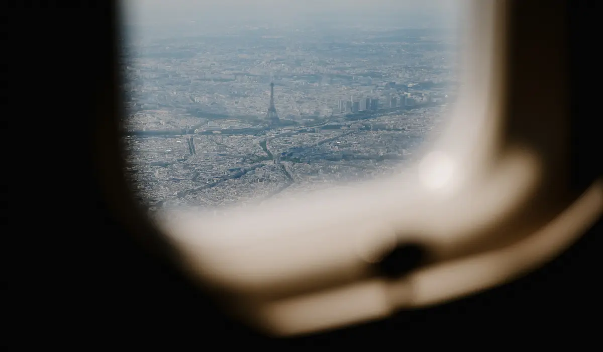 Eiffelturm aus dem Flugzeug fotografiert.