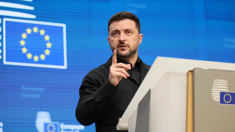 Wolodymyr Selensky am Rednerpult