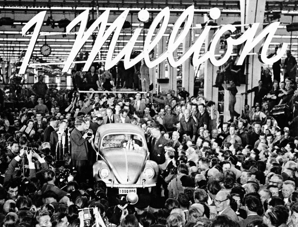 Feierstunde im Volkswagenwerk Wolfsburg zur Fertigstellung des millionsten VWs