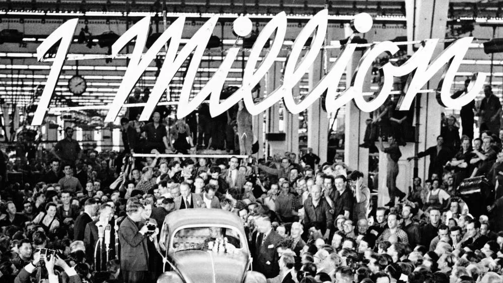 Feierstunde im Volkswagenwerk Wolfsburg zur Fertigstellung des millionsten VWs