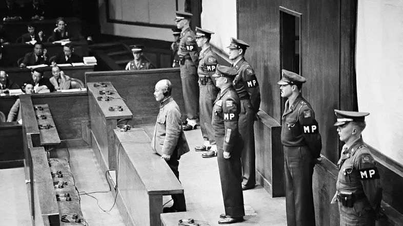 Hideki Tojo beim Tribunal in Tokio