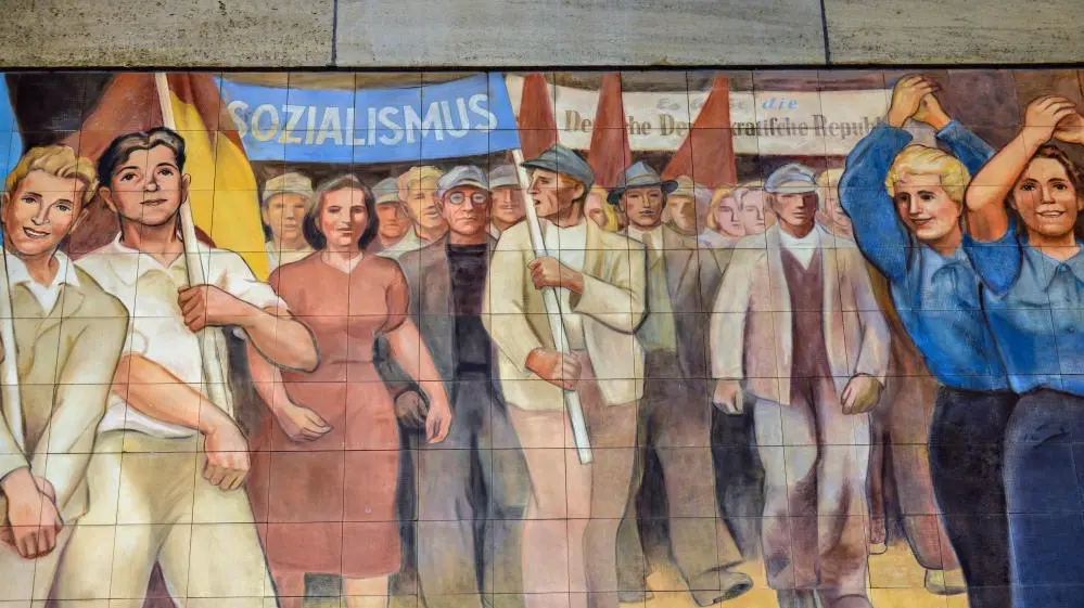DDR Mosaik am Bundesfinanzministerium, Berlin Mitte.