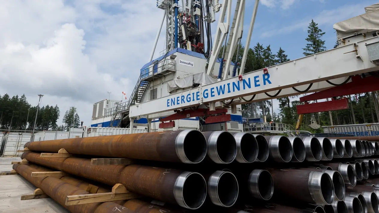 Röhren bei der Geothermie-Bohrung Laufzorn II.