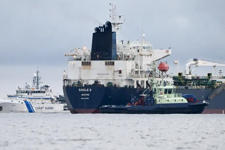 Öltanker Eagle S auf dem Wasser