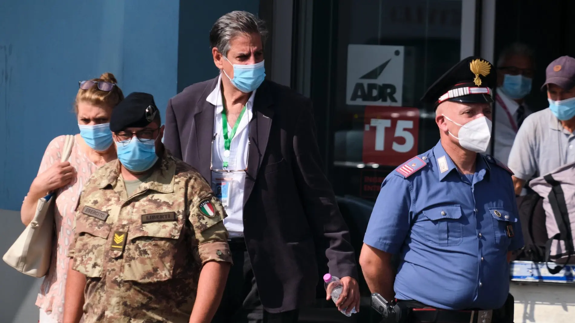 Stefano Pontecorvo bei der Ankunft des evakuierten Botschaftspersonals und der italienischen Soldaten aus Kabul.
