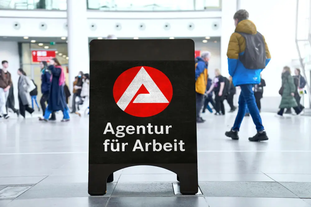 Schild der Agentur für Arbeit