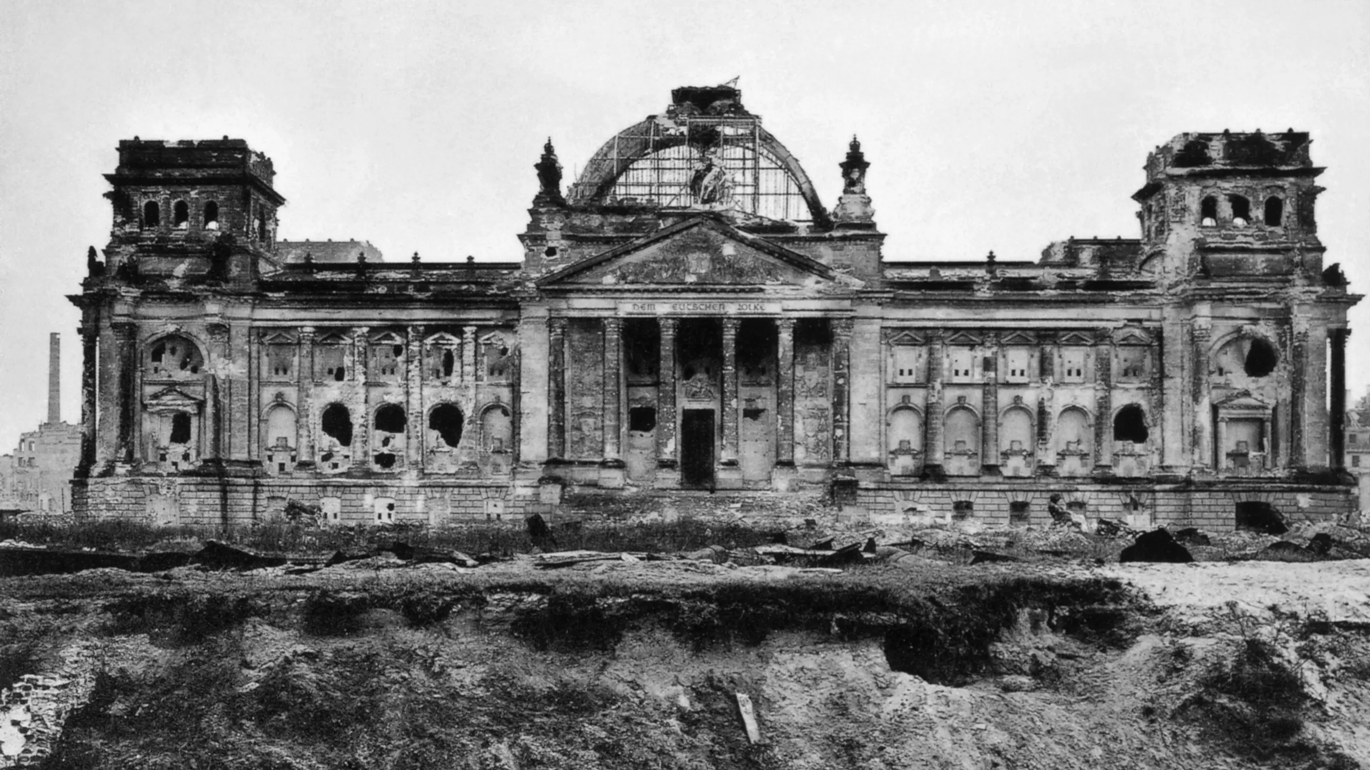 Das zerstörte Reichstagsgebäude 1945