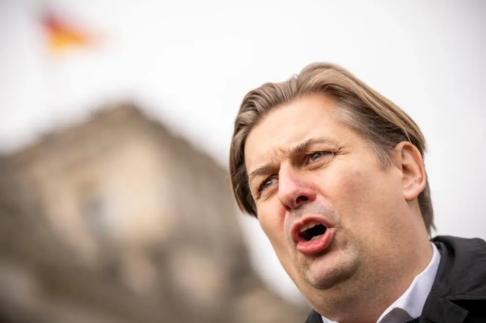 Maximilian Krah Maximilian Krah im Porträt wahrend er redet