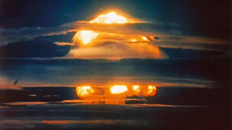 Atompilz über den Marshall-Inseln im Herbst 1952. 