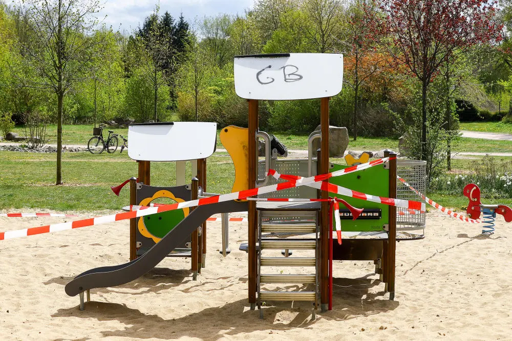 Ein gesperrter Spielplatz