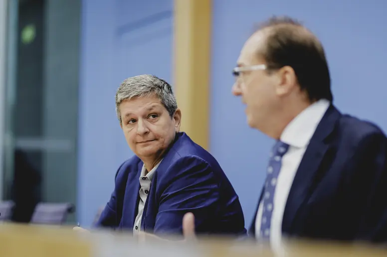 Alexander Dobrindt und Claudia Plattner bei der Bundespressekonferenz