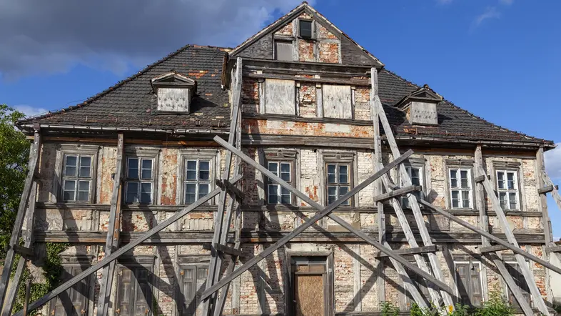 Renovierungsbedürftiges Fachwerkhaus