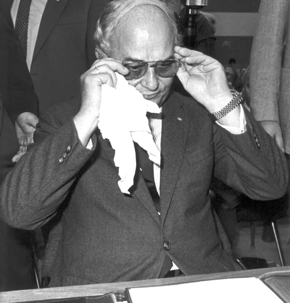 Rainer Barzel Rainer Barzel während seiner Aussage vor dem Flick-Untersuchungsausschuss