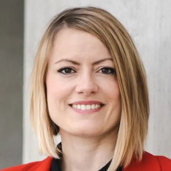 Clara Bünger im Portrait