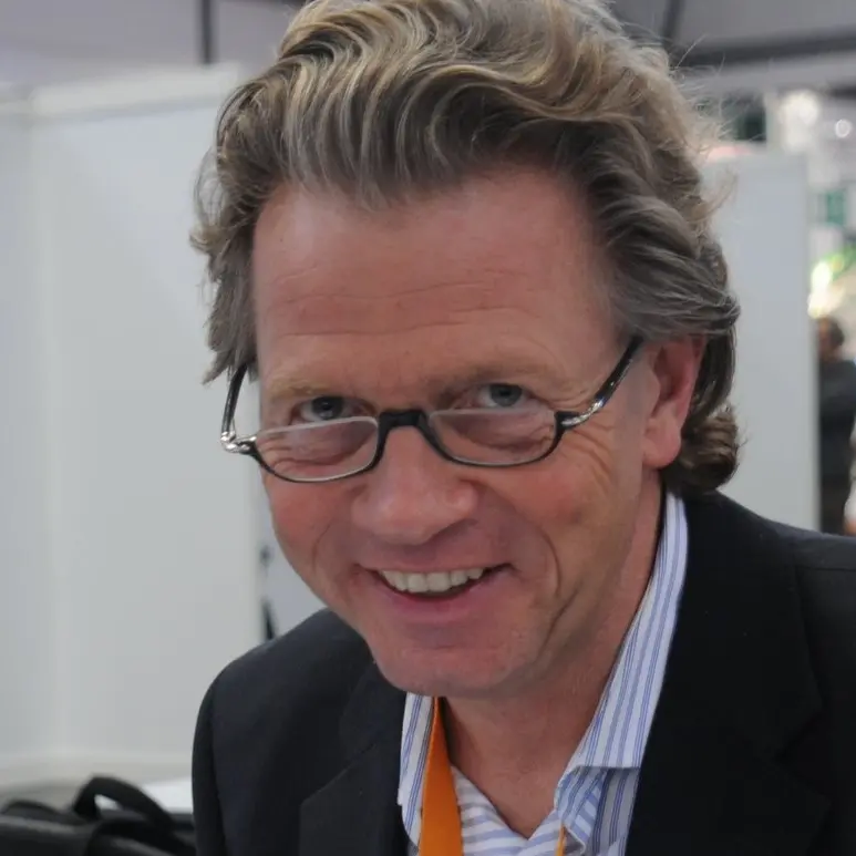 Daniel Goffart Porträt von Daniel Goffart lächelnd mit Brille