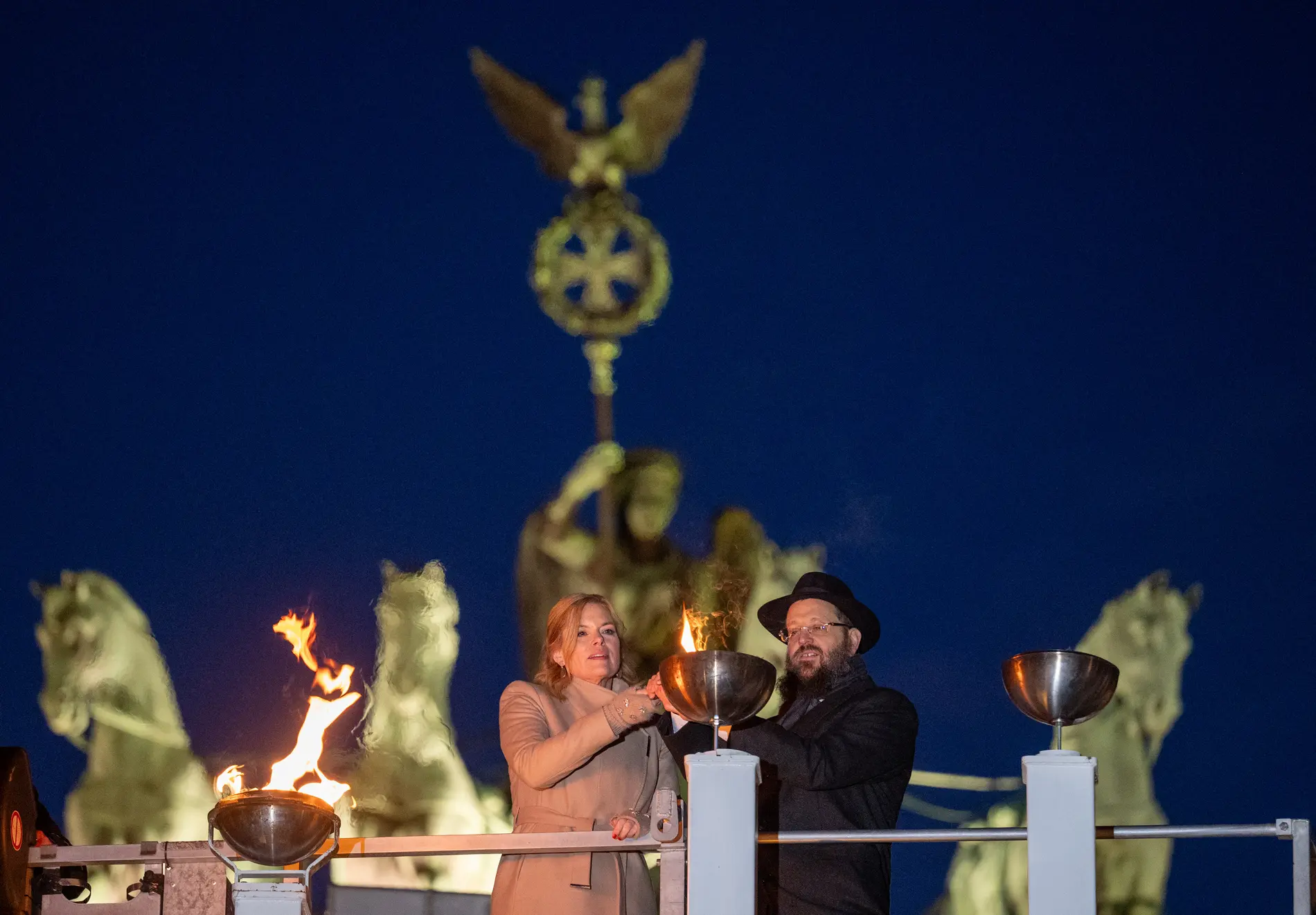 Bundestagspräsidentin Klöckner und Rabbiner Teichtal