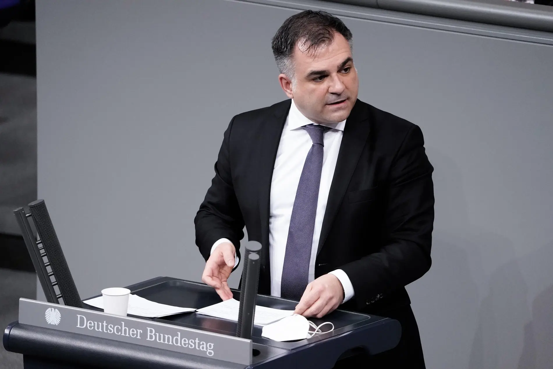 Christos Pantazis bei seiner Rede im Deutschen Bundestag
